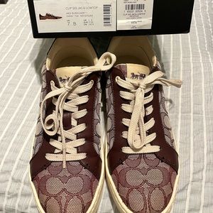 Size 7 Coach low top sneaker